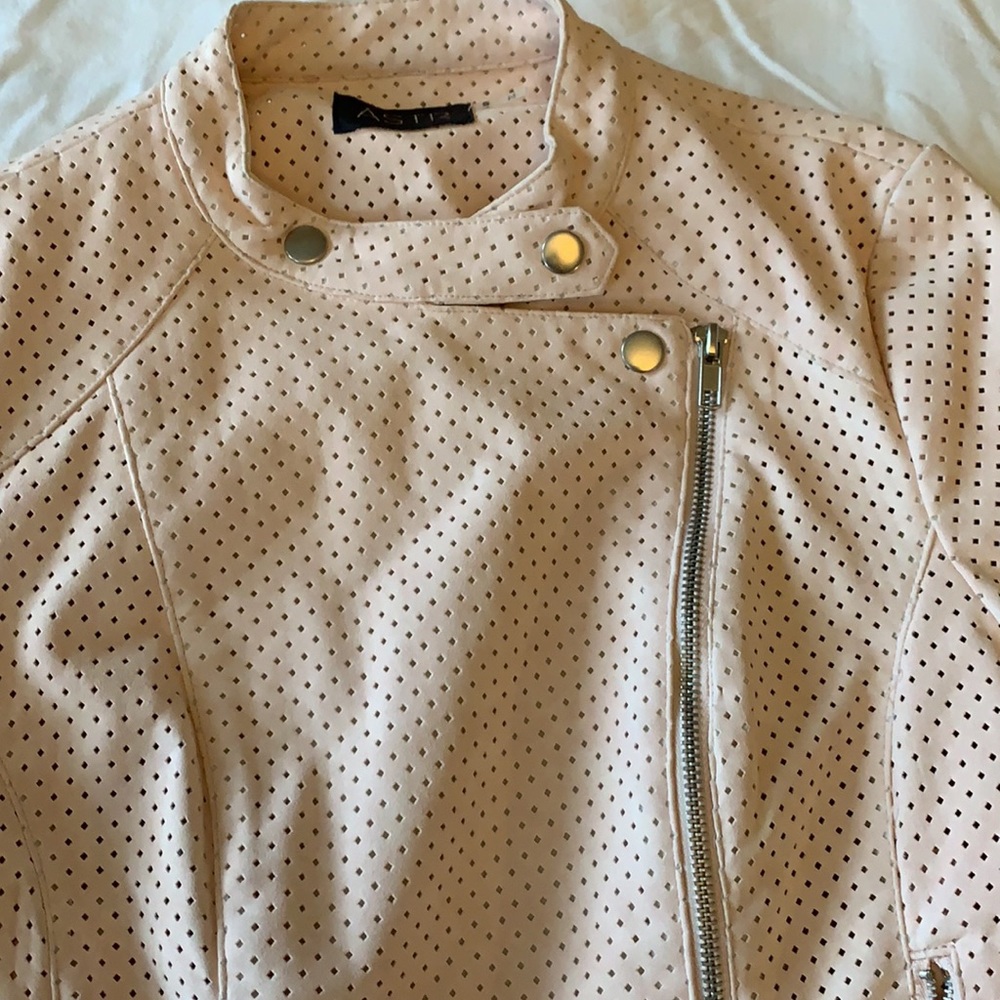 Jacket - Picture 2 of 5